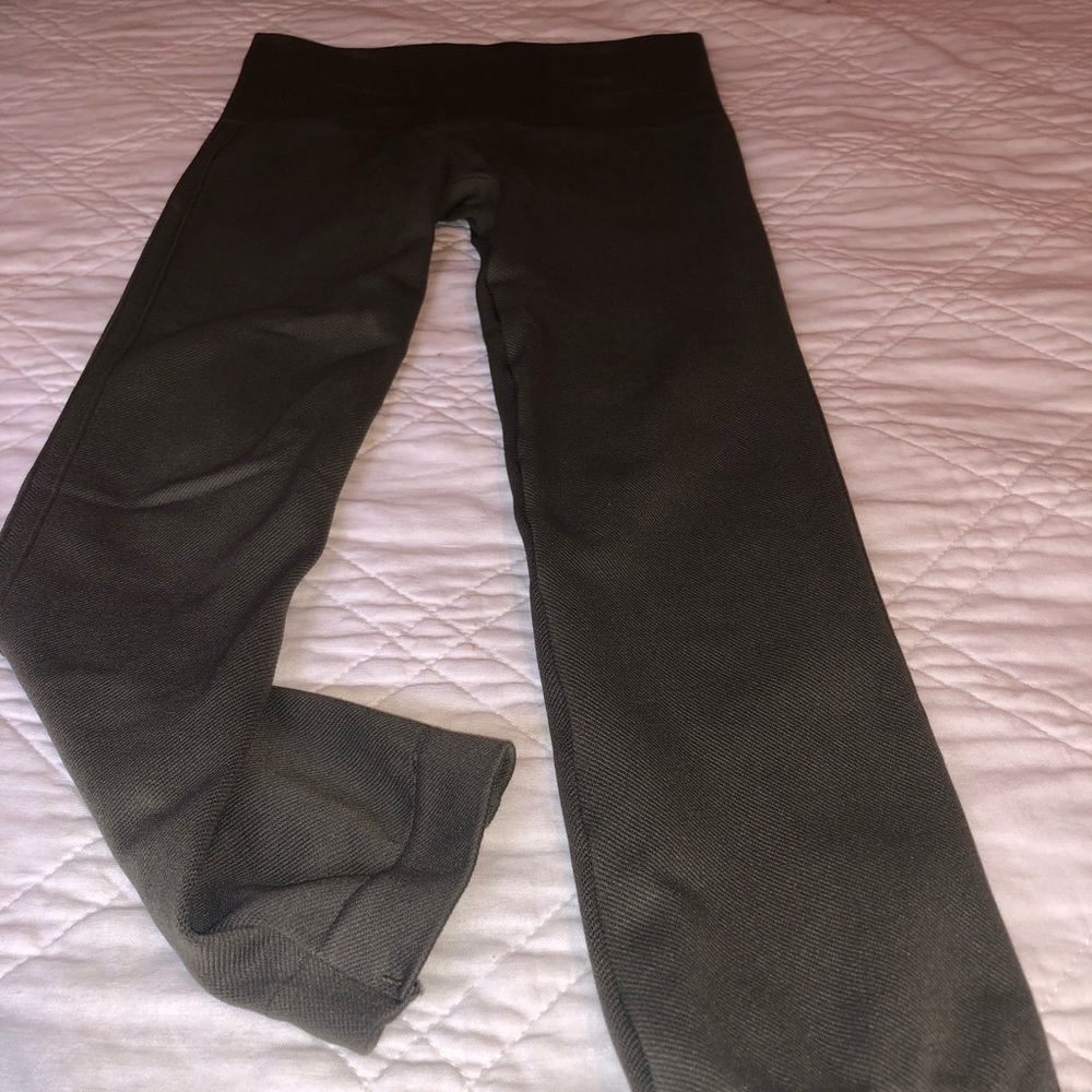 Spanx®️ Seamless Look at Me Now Leggings. XS/olive